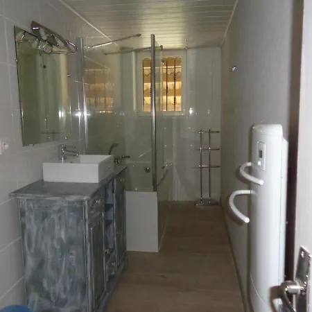 34 Rue De La Coucouroune De La Coucouroune 아파트 *