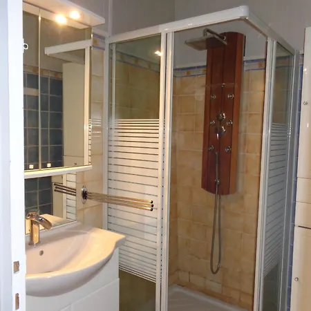 34 Rue De La Coucouroune De La Coucouroune Apartment