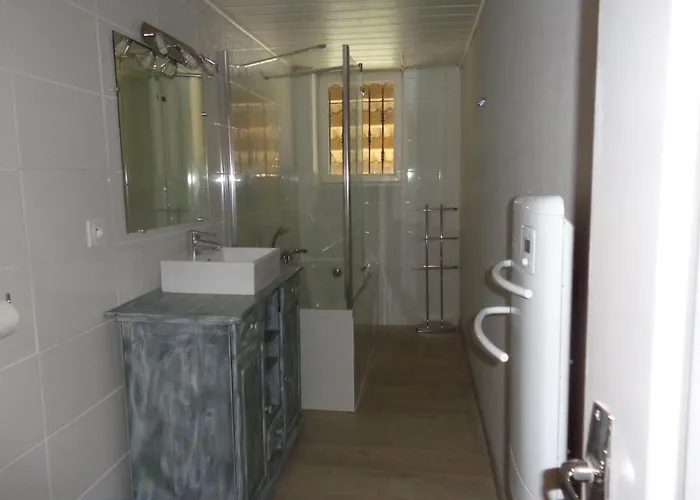 34 Rue De La Coucouroune De La Coucouroune Апартаменты *